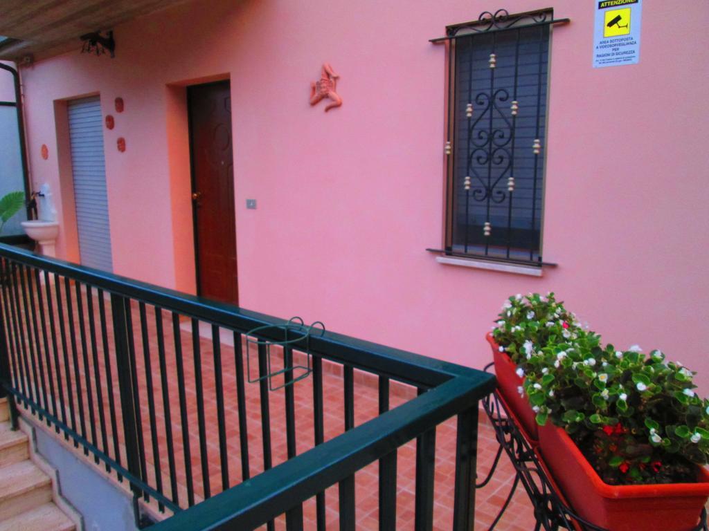 B&B Le Begonie Ascoli Piceno Rom bilde
