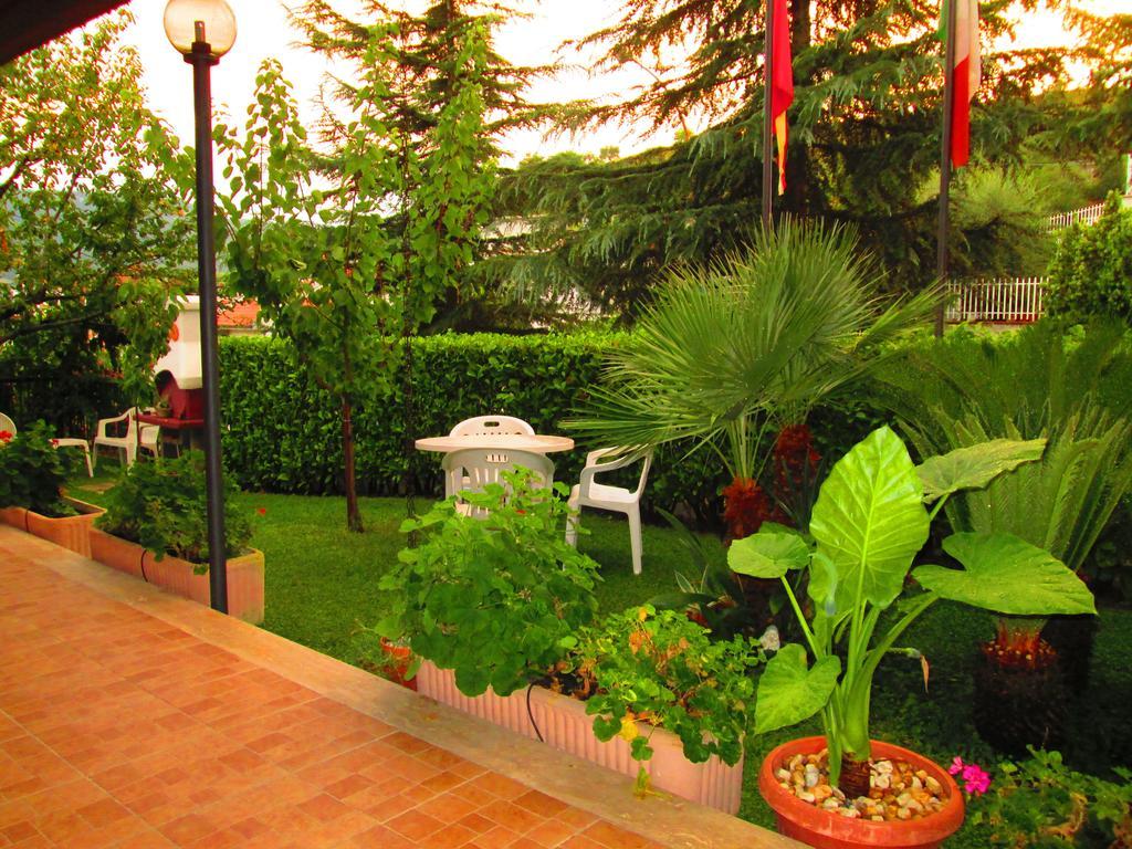 B&B Le Begonie Ascoli Piceno Rom bilde