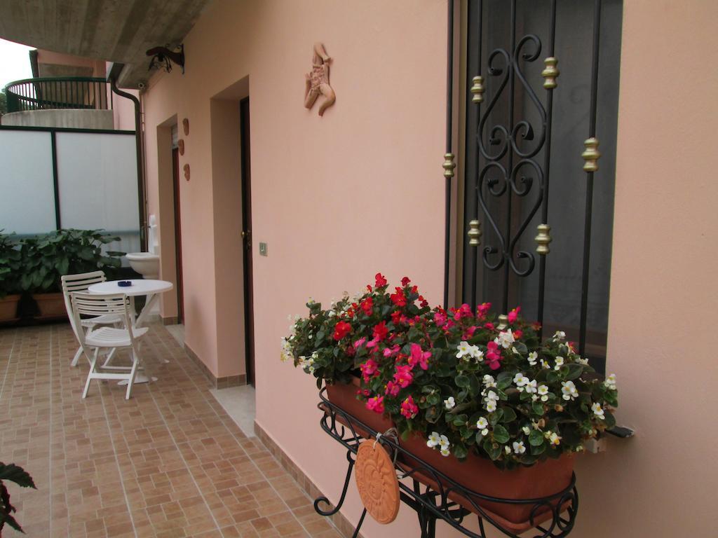B&B Le Begonie Ascoli Piceno Rom bilde